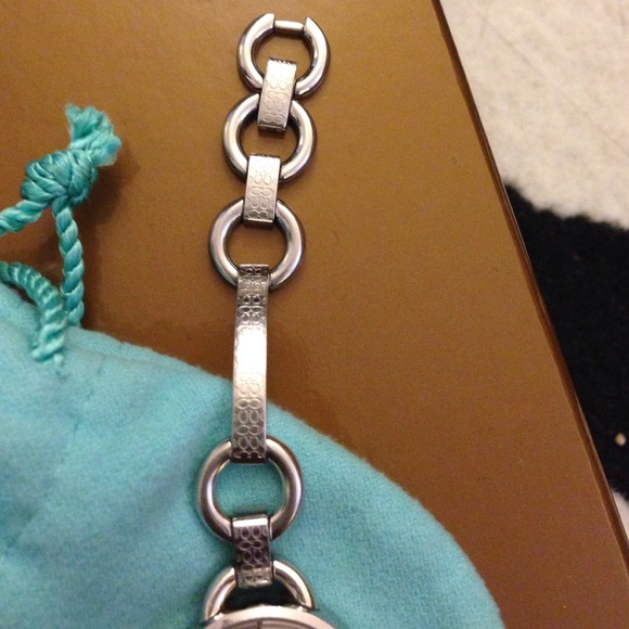 Coach Watch - Picture 3 of 4