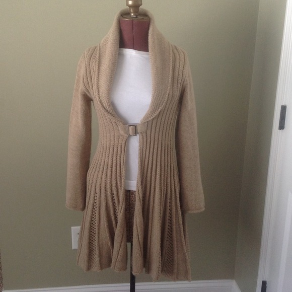 ‼️SOLD‼️ $15 Tan long sweater