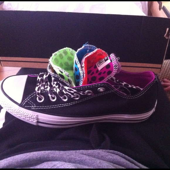 BRAND NEW CONVERSE