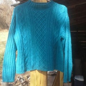 Watercolor turquoise color on this sharp cable