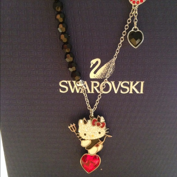 ❤️🆕PRICE!! 💎HELLO KITTY NECKLACE💎❤️