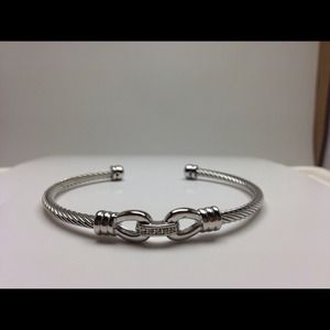 Forget me knot bracelet