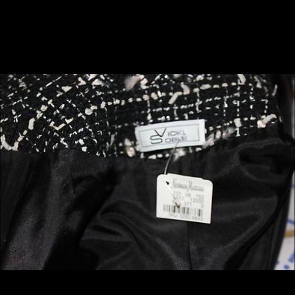 Sold - Picture 3 of 3