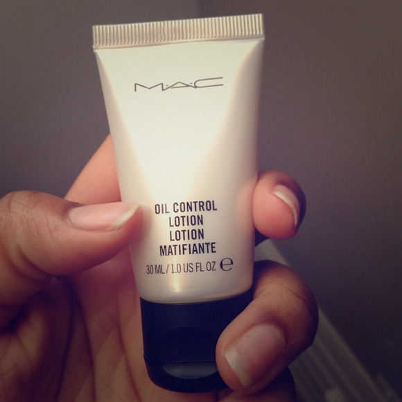 Mac oil control lotion