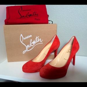 SOLD! 🎈🎈 Brand new Christian Louboutins, 100mm