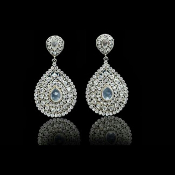 Jewelry - Gorgeous Teardrop Chandelier Earrings Bollywood Jewelry - Gorgeous Teardrop Chandelier Earrings Bollywood