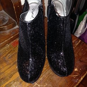 Black sparkle booties