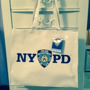 NEW: Official NYPD shoulder tote shorts sweatshirt