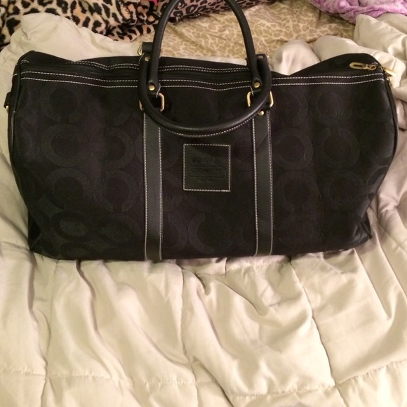 REDUCED ❤️ MUST SELL TODAY Coach duffle bag!