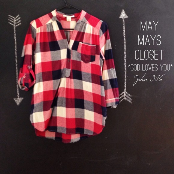 Tops - Flannel Plaid 3/4 Shirt with Button Detail Small