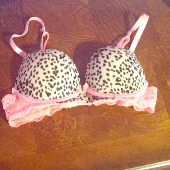 Forever21 Cheetah Print Pink Lace bra