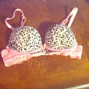 Forever21 Cheetah Print Pink Lace bra