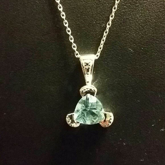 New genuine blue topaz and sterling silver - Picture 2 of 2