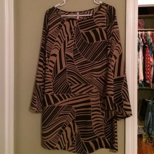 Auditions black and brown dress. Size small.