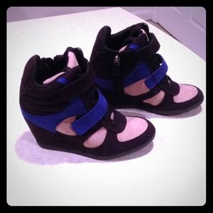 Vera Wang Wedge Sneakers NWT