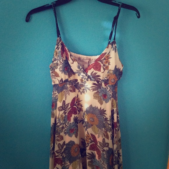 Asymmetrical hem, med/long dress