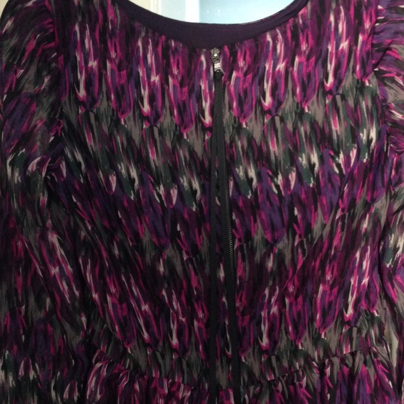 New RED by Saks Fifth Ave peplum top - Picture 3 of 3