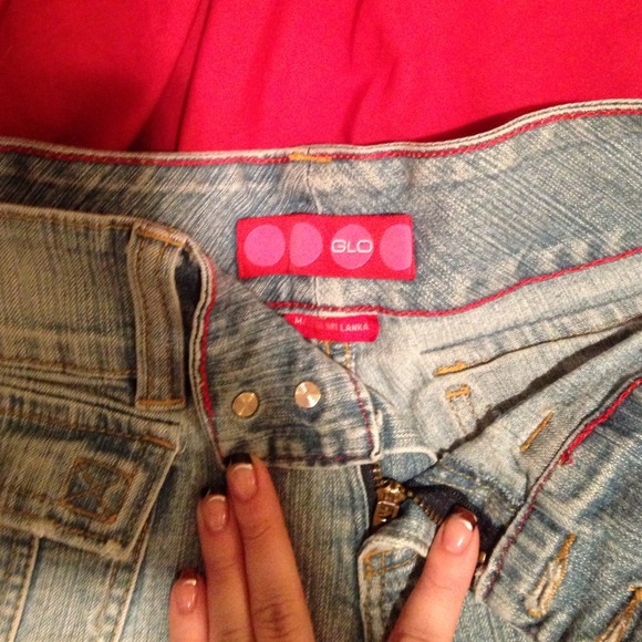 Shorts - Picture 2 of 3