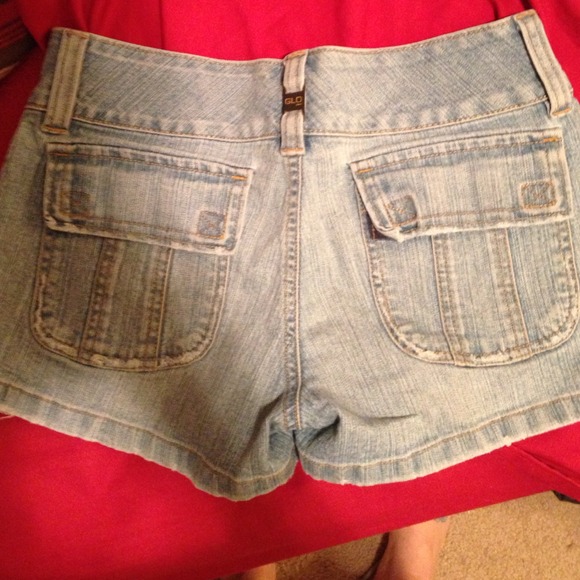 Shorts - Picture 3 of 3