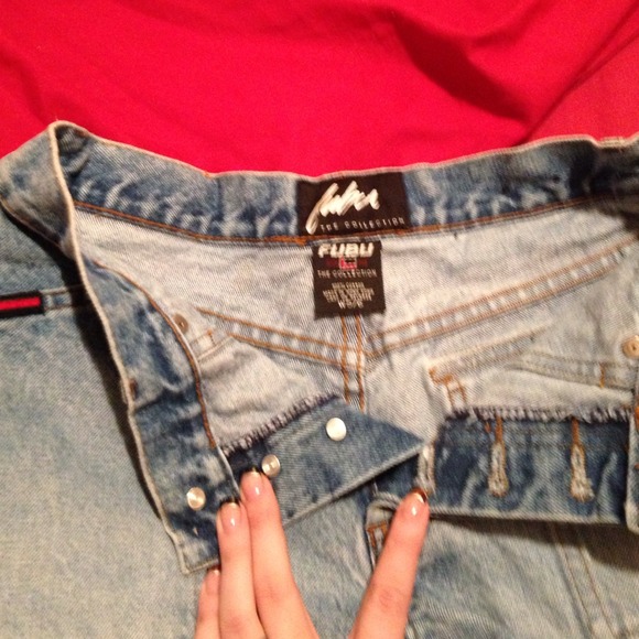Shorts - Picture 2 of 3