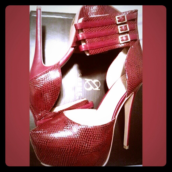 ~Sexy ankle strap heels~