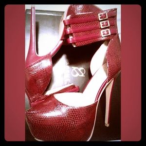 ~Sexy ankle strap heels~