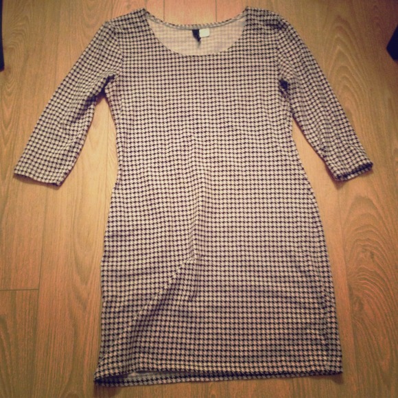 H&M houndstooth dress