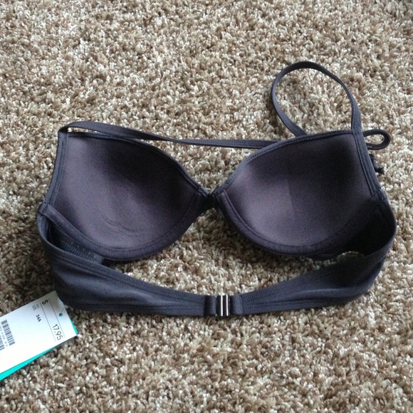 🚫SOLD🚫NWT H&M bikini top - Picture 3 of 3