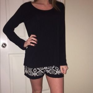 🌟TRADED🌟Brandy Melville long sleeve black shirt