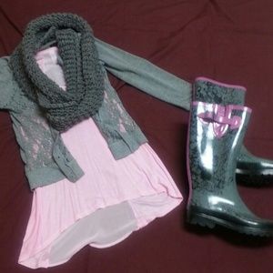 Bundle,boots,pink shirt ,scalf,sweater