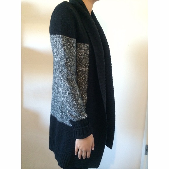 Color blocked cardigan