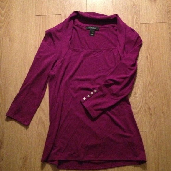 Purple quarter length top