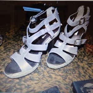 Vera Wang High Heels