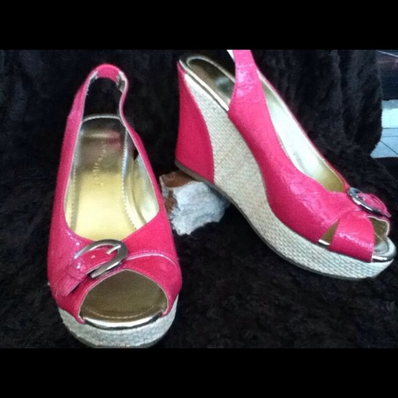 🌺Cloud Walker Pink Wedge Shoe🌺