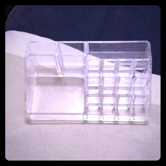 Acrylic Makeup/Cosmetics Caddy/Container