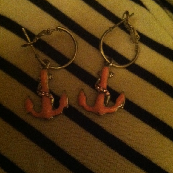 Anchor earrings.