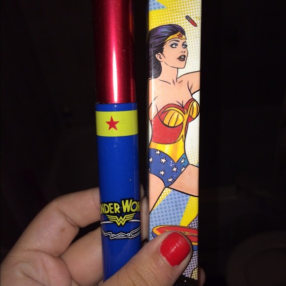 Mac superwoman mascara