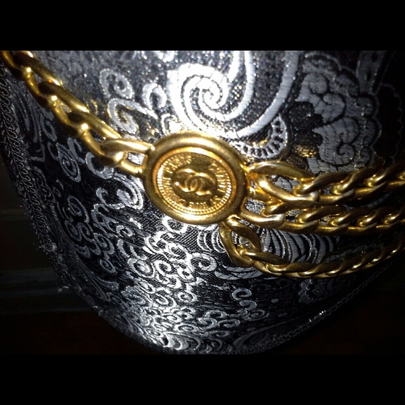 Triple link CHANEL belt Vintage
