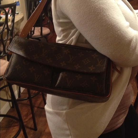 Sold Louis Vuitton Cite MM - Picture 4 of 4