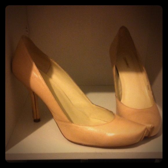 Beige heels
