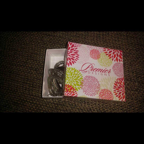 Necklace and earrings