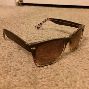 Betsey Johnson Brown/leopard sunglasses