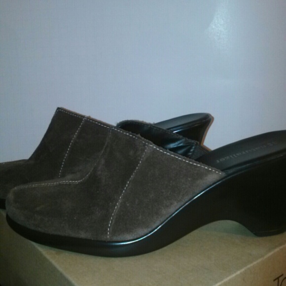 Naturalizer - Picture 2 of 3