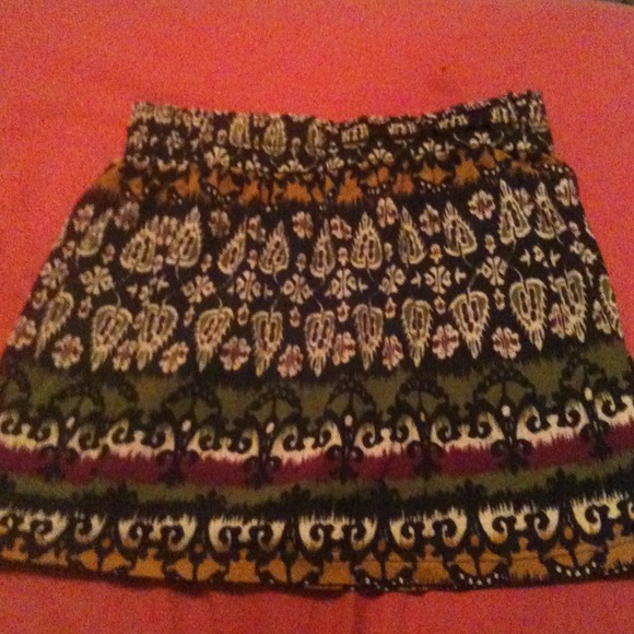 FOREVER 21 SKIRT:: never worn,new skirt!!