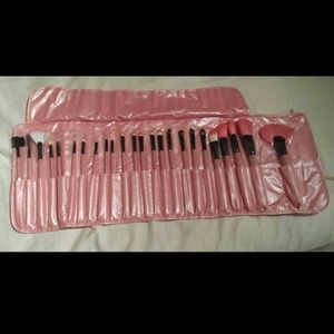 Pink Makeup brush kit