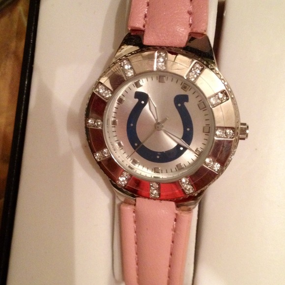 Watch - Picture 3 of 4