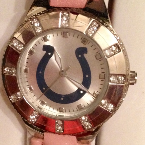 Watch - Picture 4 of 4