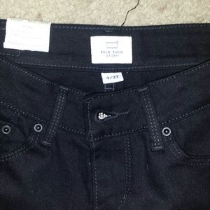 Black skinny levis jeans