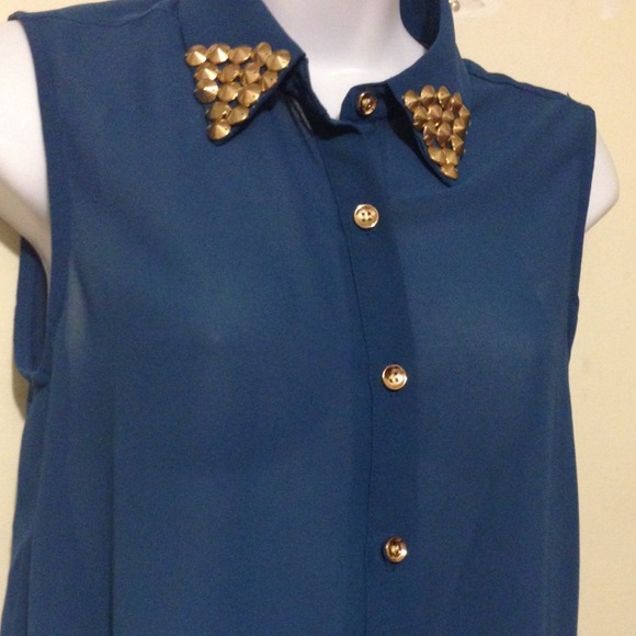 Button up blouse - Picture 2 of 3