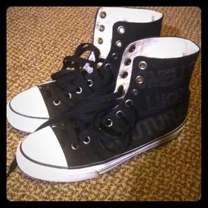 Brand New Juicy Couture High Ankle Sneaker